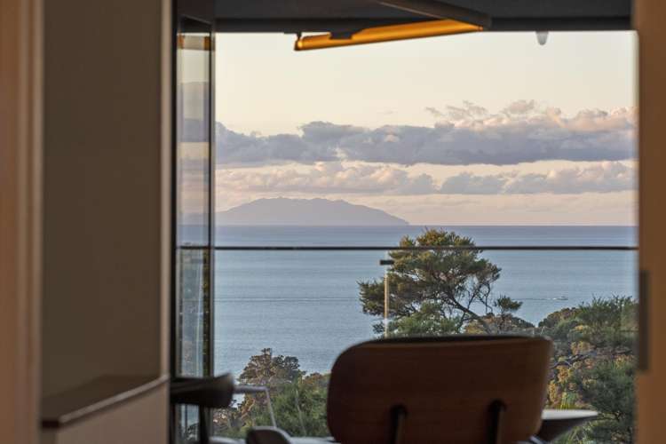 68 Queens Drive Oneroa_5