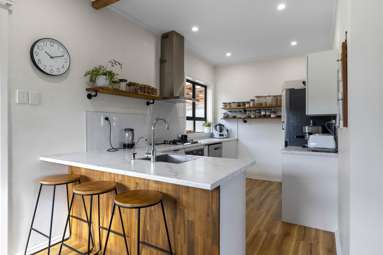 1576 South Road_3
