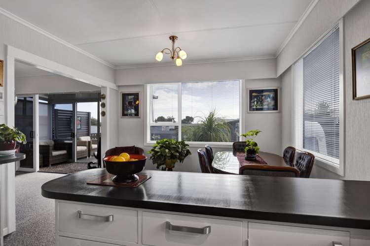 39 Carey Street Waitara_16