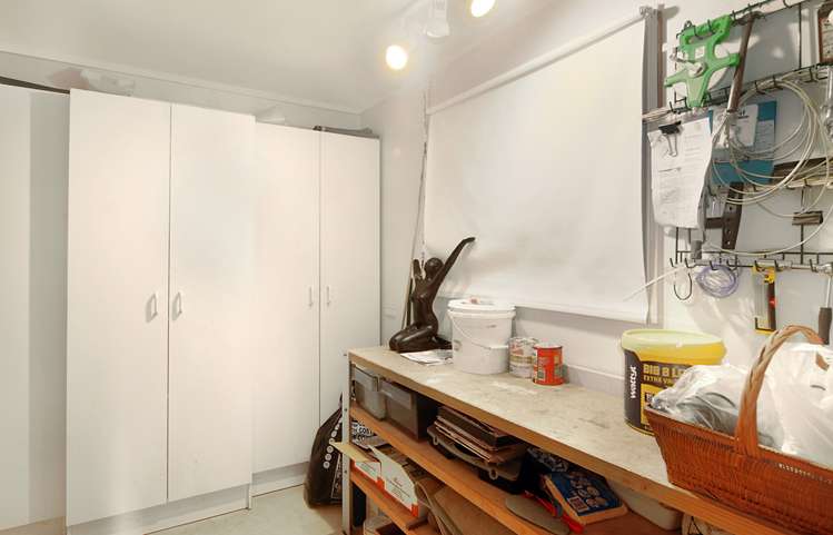 23a Seymour Road Mellons Bay_21