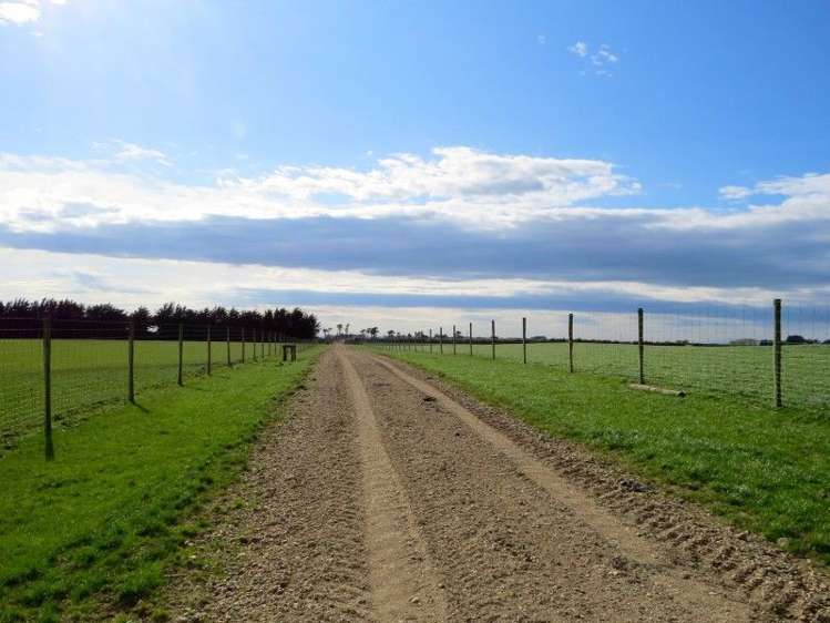 150 Clark Road Winton Surrounds_13