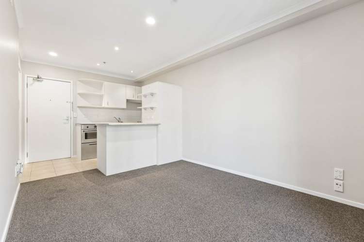 4J/18 Ronwood Avenue_4