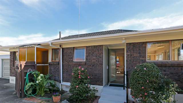 8/33 Swanson Road Henderson_3