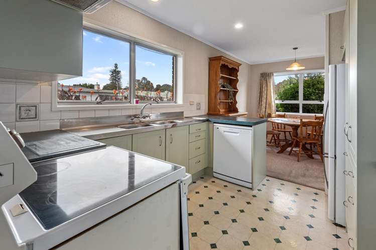 15 Windsor Avenue Te Kamo_8