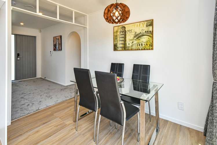 38 Diorella Drive Clover Park_17