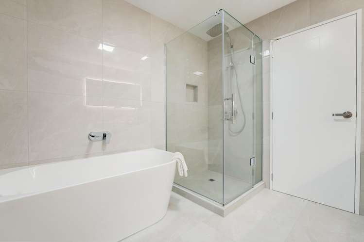 5 Pyatt Crescent St Johns_21