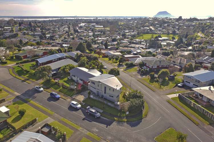 35 Upland Street Brookfield_15