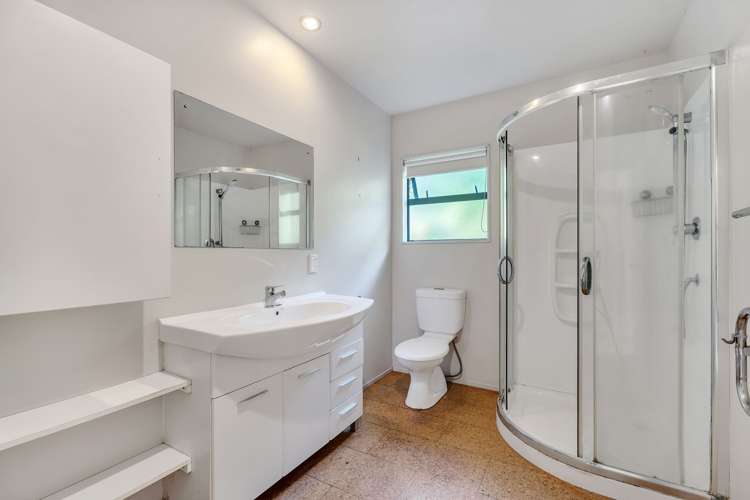 99 Main Road Tairua_24