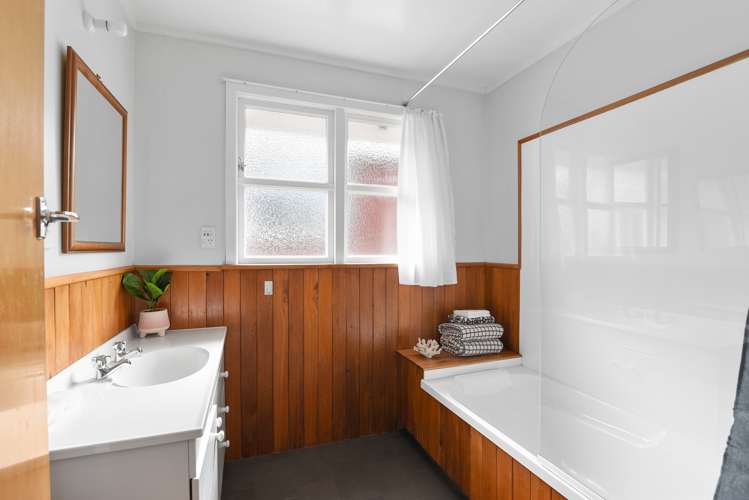 55 Mckerrow Street Shiel Hill_15