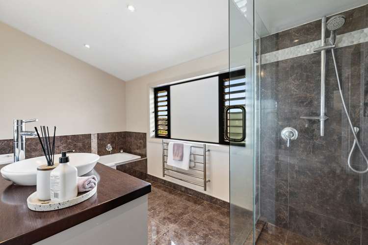 6 Kenley Heights Flat Bush_16