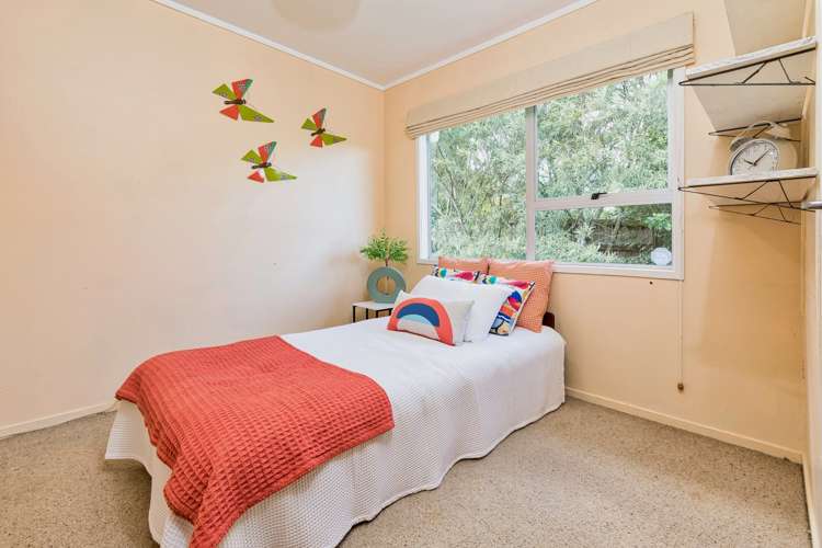 10 Seakens Way Glen Eden_16