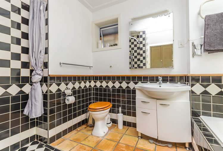 76 Mortimer Terrace Brooklyn_10