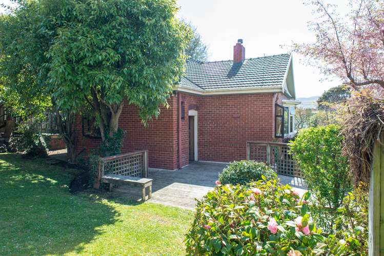 32 Garfield Avenue Roslyn_16
