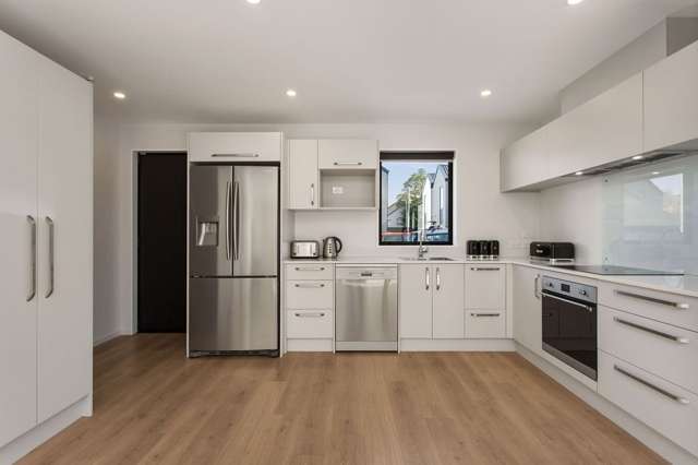 6/64 Brockworth Place Riccarton_2