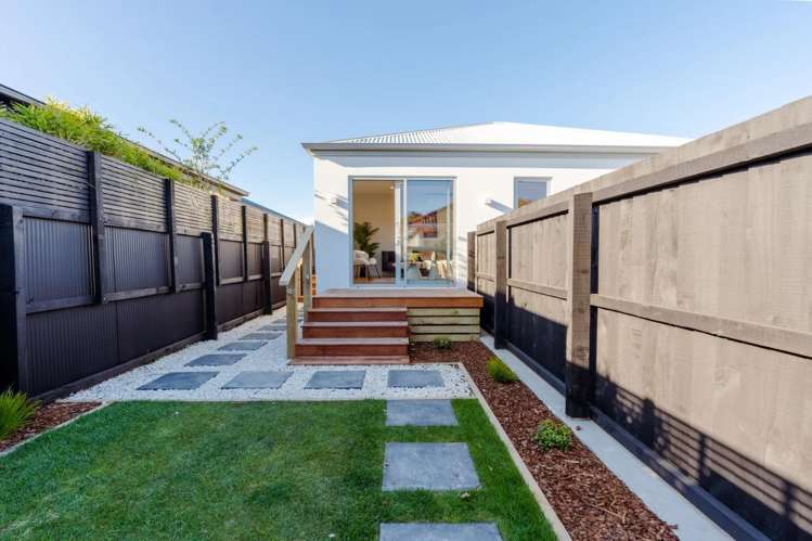 1/75 Barton Street Woolston_8