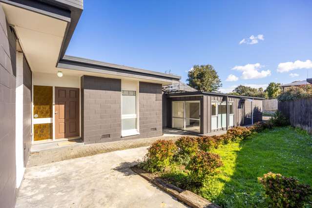 25 Meadway Sunnyhills_2