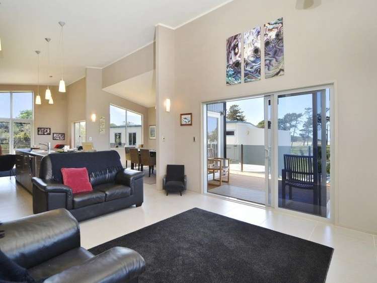 5 Pinedale Crescent Riversdale Beach_13