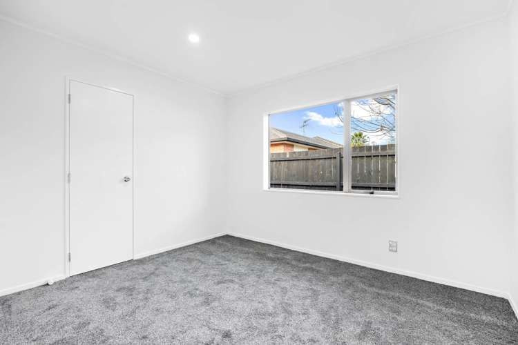 31 Langiola Drive Favona_9