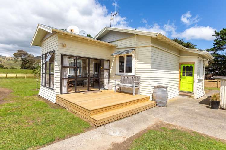 211 River Road Kumeroa_13