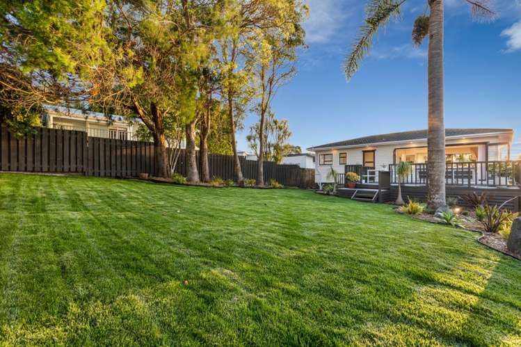 19 Highland Avenue Titirangi_37