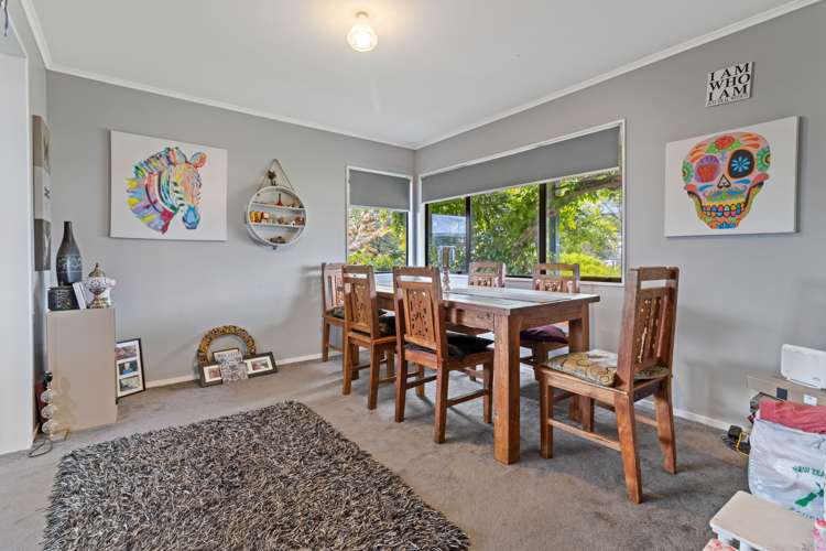 44 Lansdowne Crescent Glenview_5