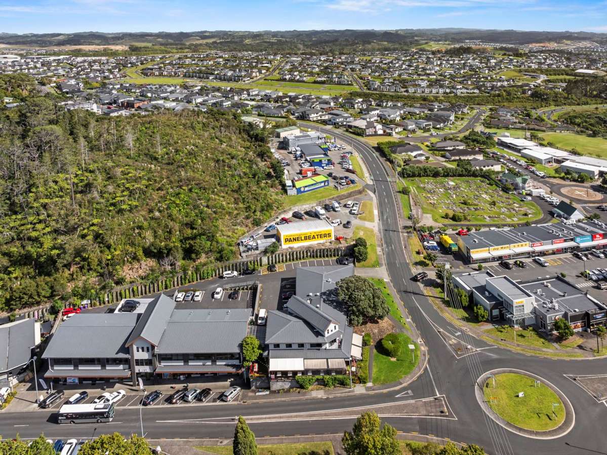 Unit 2/23 Wainui Road_2