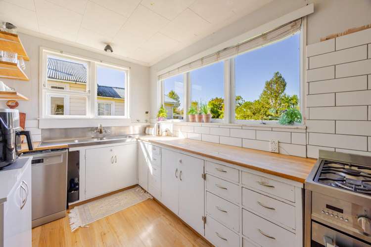 8 Russell Street Otane_6