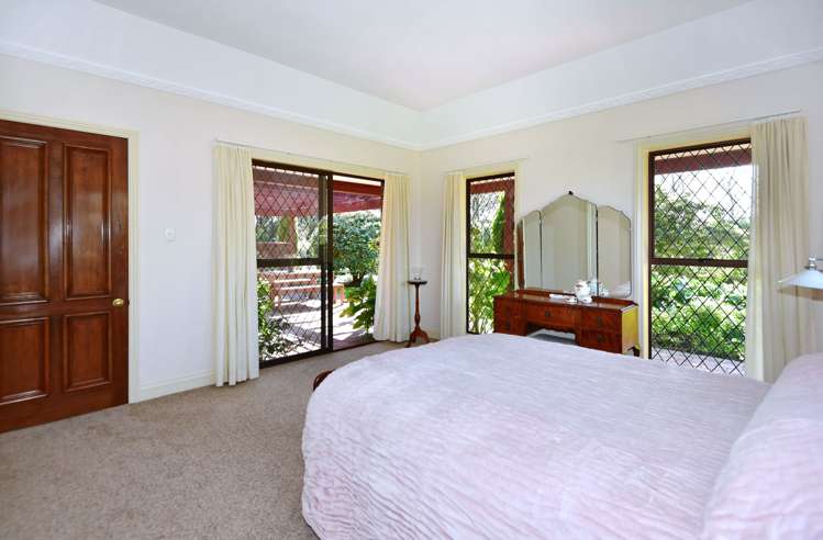 2 Sarsfield Street Southbridge_7