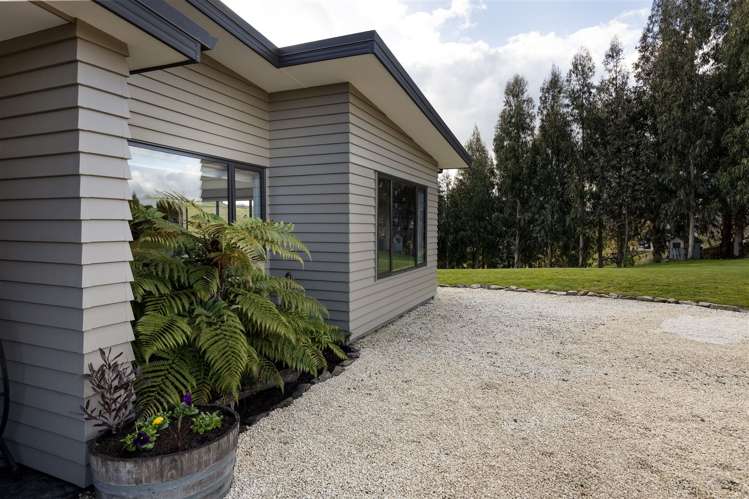 274 Delta Lake Heights Renwick_18