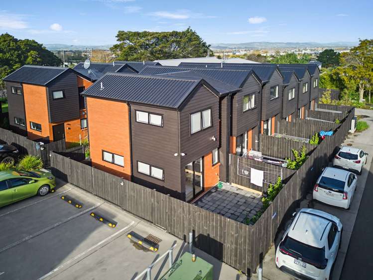 6/13 Brough Road Manurewa East_14