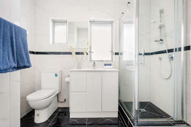 1/123 Gossamer Drive Pakuranga Heights_8