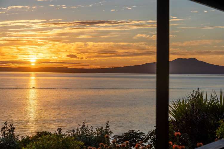 153 Beach Road Castor Bay_4