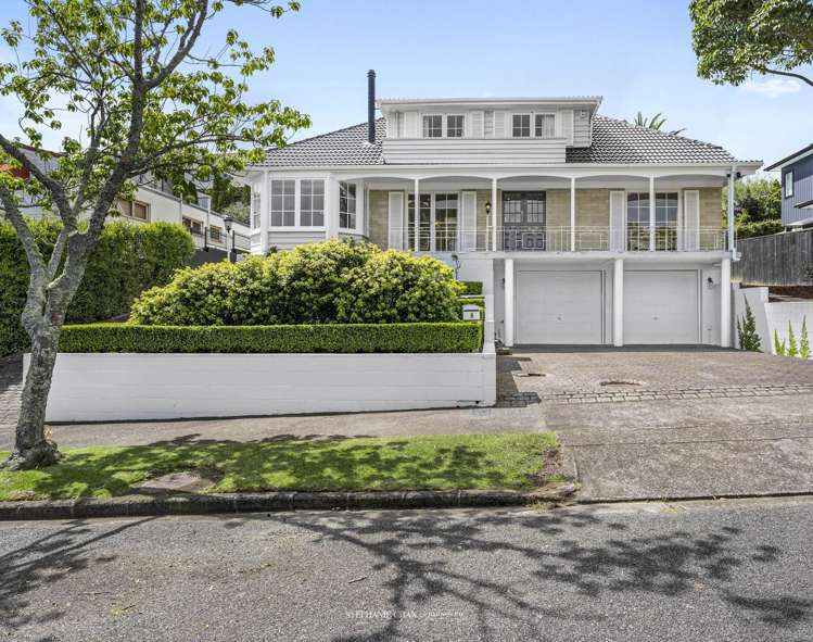 6 Stoneyroyd Gardens_0