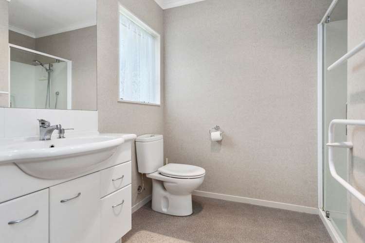 12/2 Grace Avenue Leamington_11