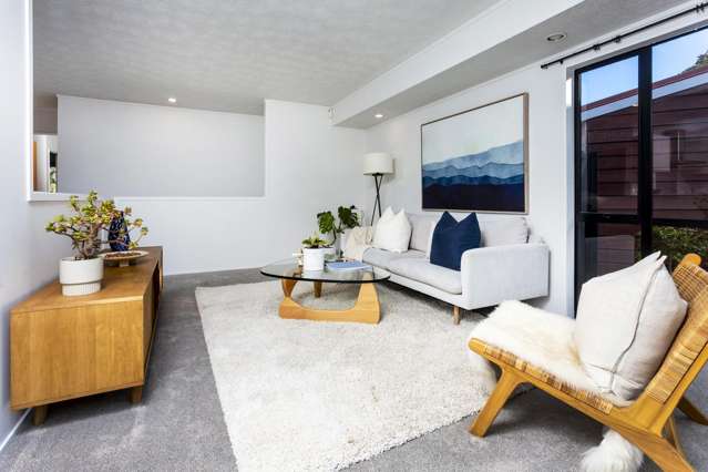 2/17 Greenvalley Rise Glenfield_3