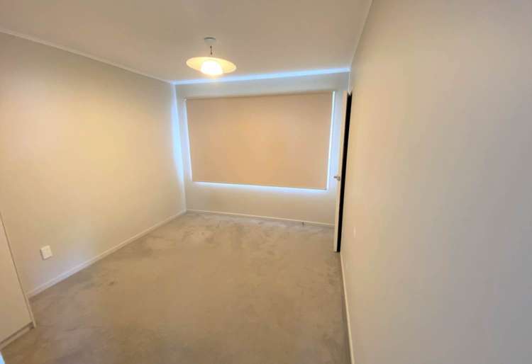 69 Solar Road Glen Eden_9