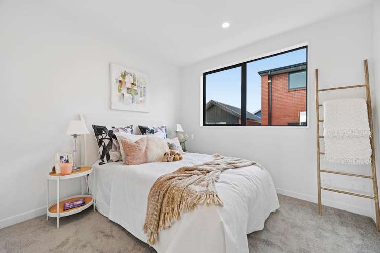 8/12 Yeovil Road Te Atatu Peninsula_12