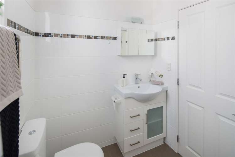 8a Dominica Crescent Grenada Village_11