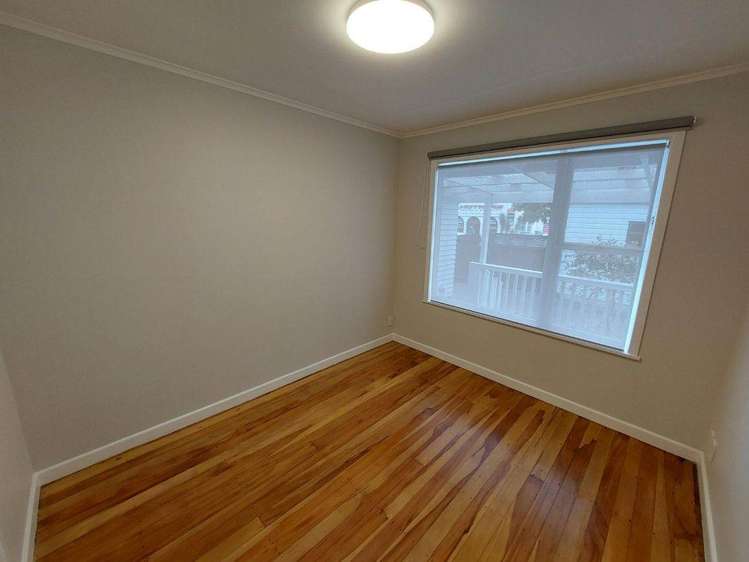 4096 Great North Road Glen Eden_5
