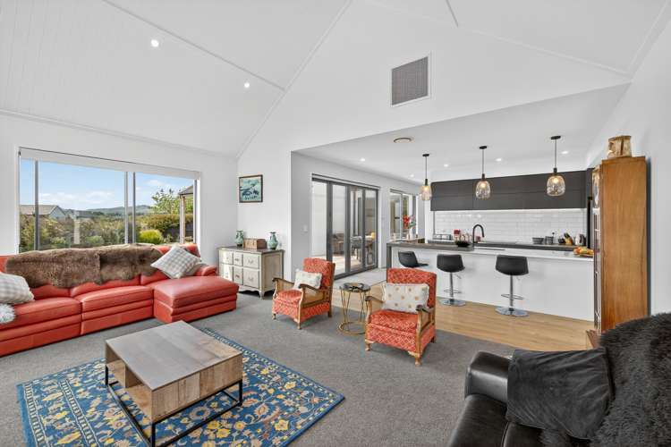 32 Carnaveron Drive Lincoln_7