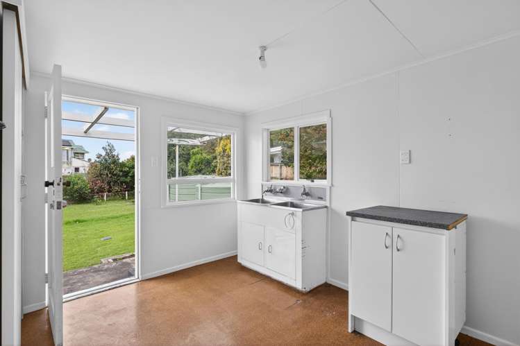 51 Douglas Street Okitu_17