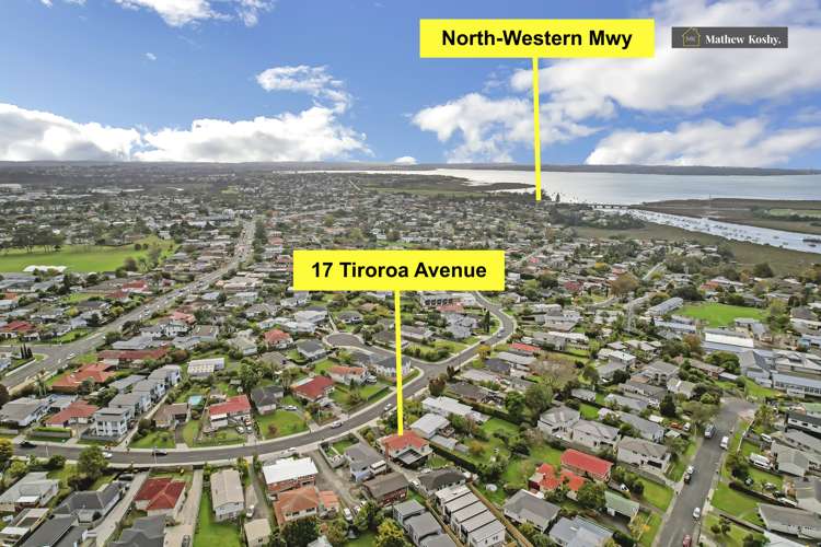 17 Tiroroa Avenue Te Atatu South_19