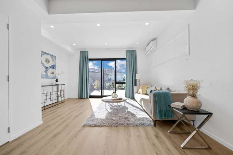 8/285 Te Atatu Road Te Atatu South_5