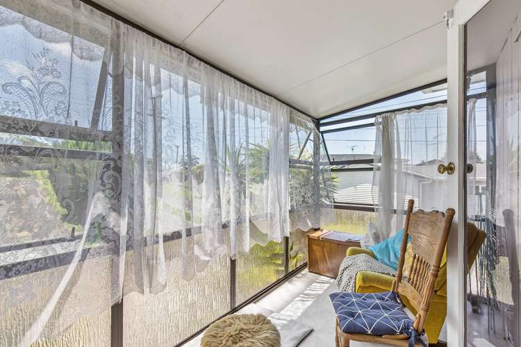 31 Jaemont Avenue Te Atatu South_8