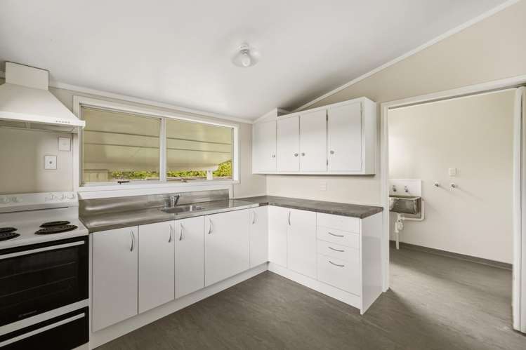 115 Sutherland Road Brookfield_12