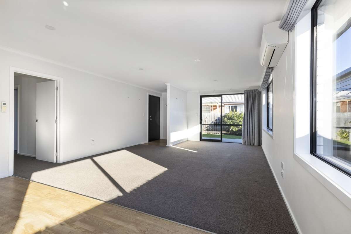 1B Meachen Crescent_5