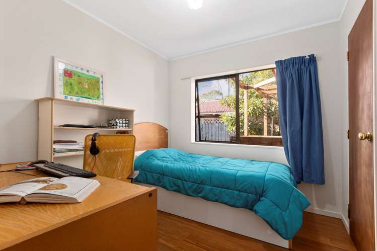 12 Bosnyak Drive Te Atatu South_14