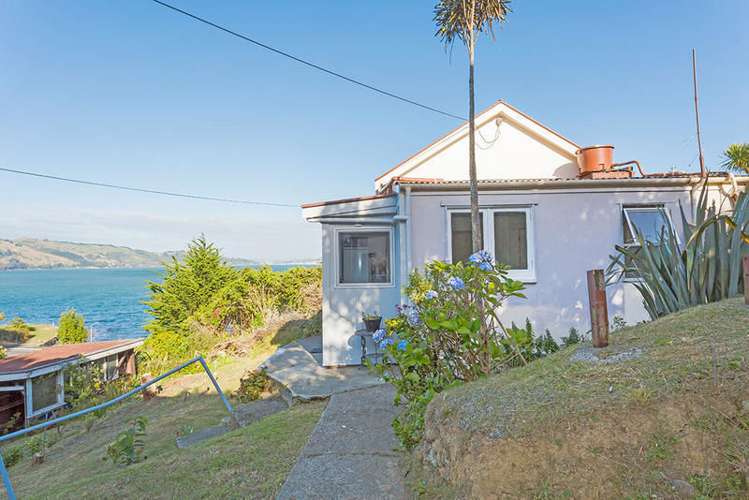 1 Luss Road Company Bay_7