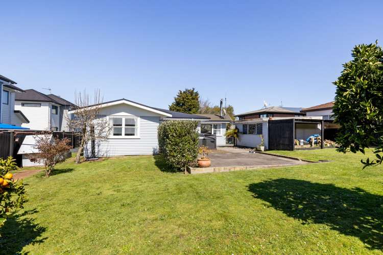 21 MacDonald Road Glenview_20