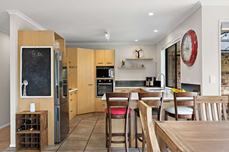 9 Grassfield Place Waimauku_12